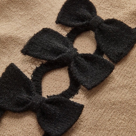 Commense Knit Contrast Wave Trim Bow Sweater Size Medium Tan and Black - Picture 4 of 12